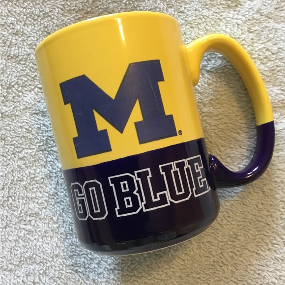 UNIVERSITY OF MICHIGAN COFFEE Mug Yellow gold and Blue like new 16 oz. - Picture 1 of 7